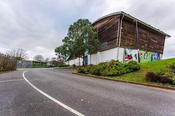 small_AR504201-HDR